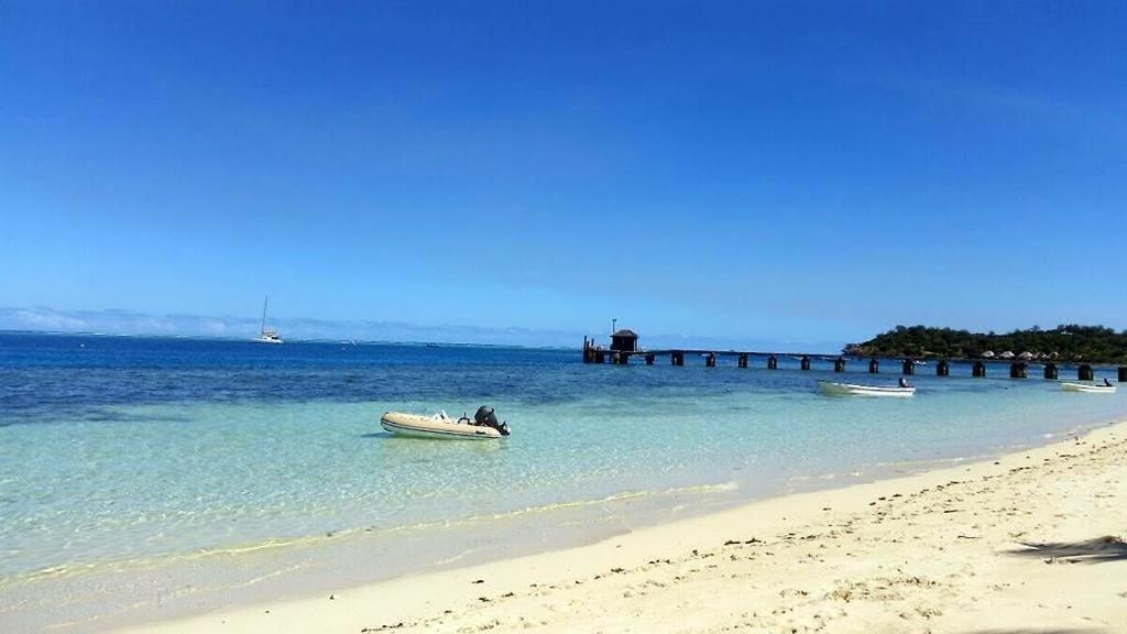 Ratu Kini Dive & Stay Mana Island Exterior photo