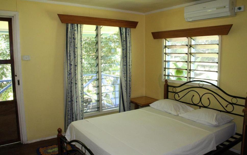Ratu Kini Dive & Stay Mana Island Exterior photo