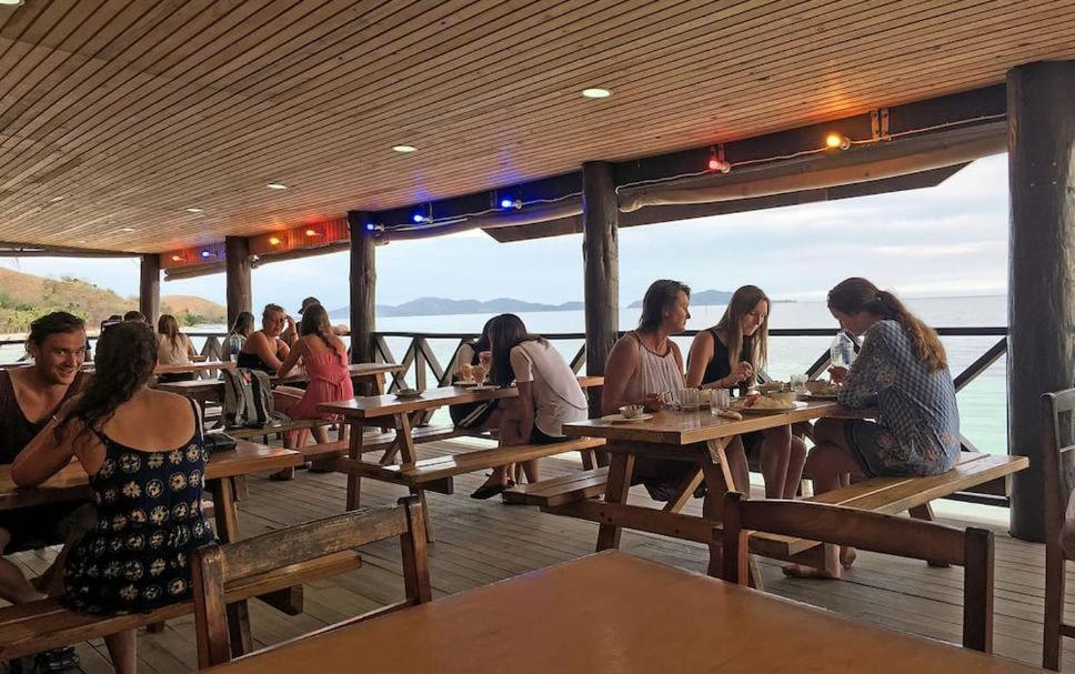 Ratu Kini Dive & Stay Mana Island Exterior photo