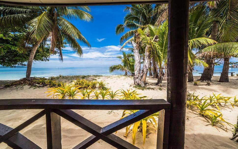 Ratu Kini Dive & Stay Mana Island Exterior photo