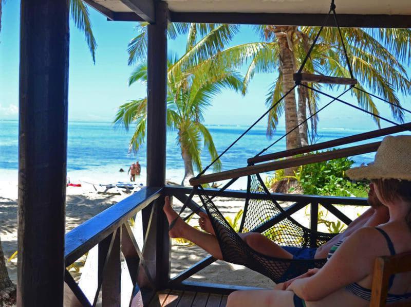 Ratu Kini Dive & Stay Mana Island Exterior photo