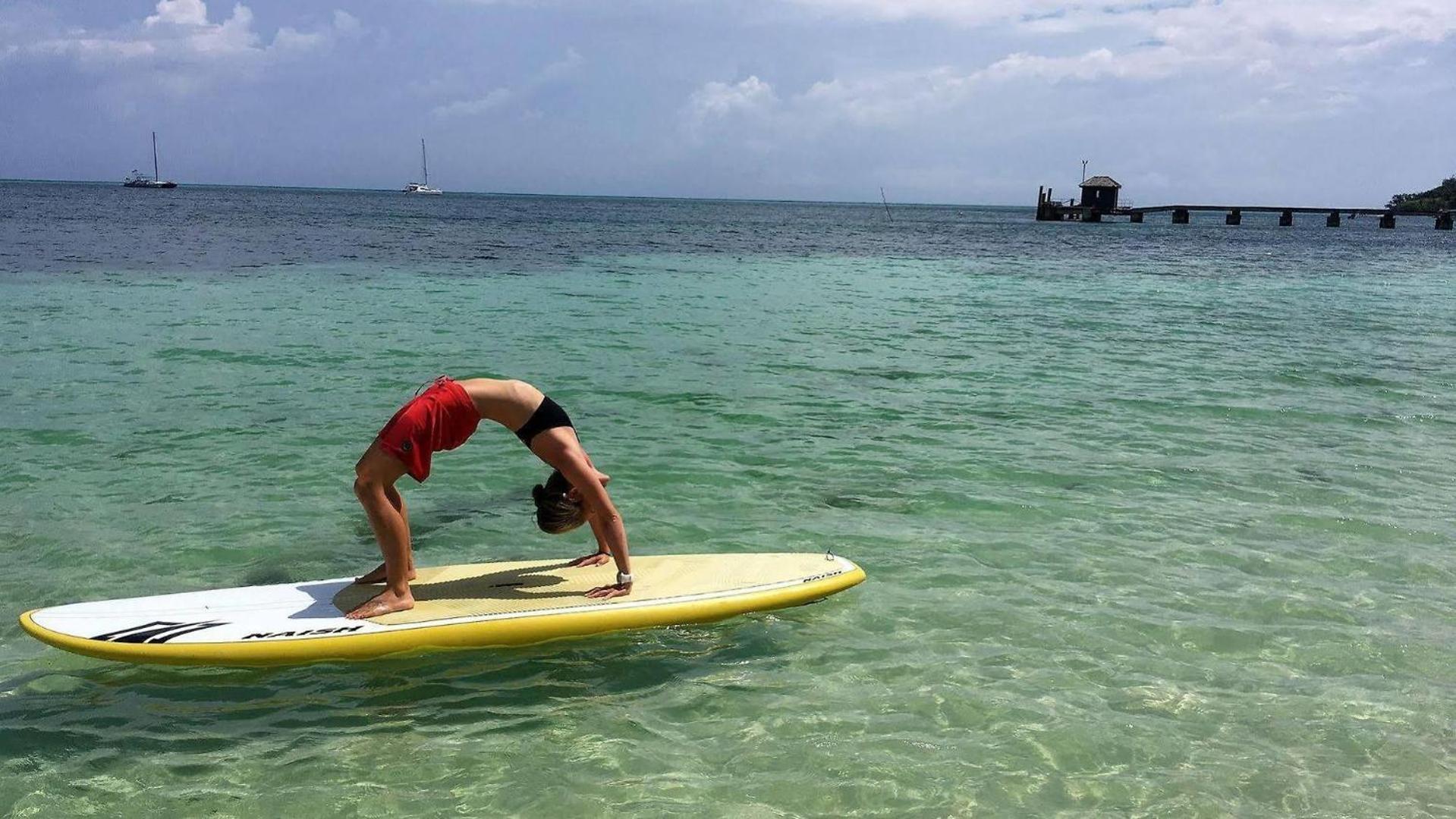 Ratu Kini Dive & Stay Mana Island Exterior photo