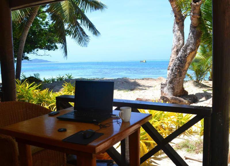 Ratu Kini Dive & Stay Mana Island Exterior photo